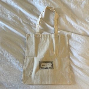 Gucci totes